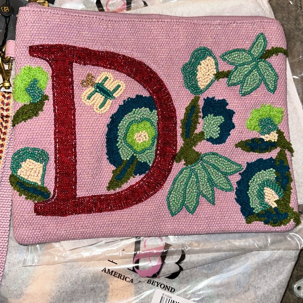 New America & Beyond D INITIAL EMBELLISHED POUCH